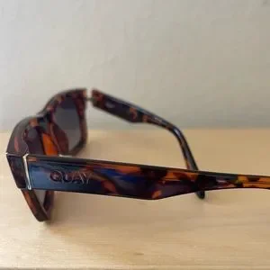 QUAY Makin Moves Sunglasses Polarized Tortoise Frame Smoke Lenses Unisex Quay Australia | Accessories | 4 Quay Makin Moves Sunglasses  main image 4